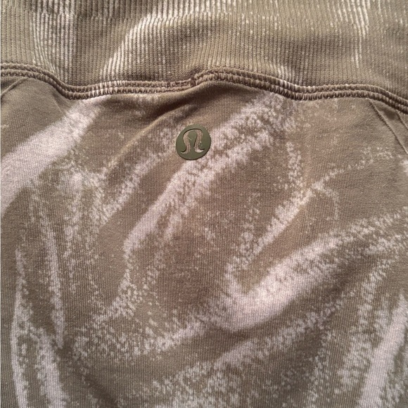 Lululemon Ebb to Street Tight Leggings Size 4 - Picture 2 of 12